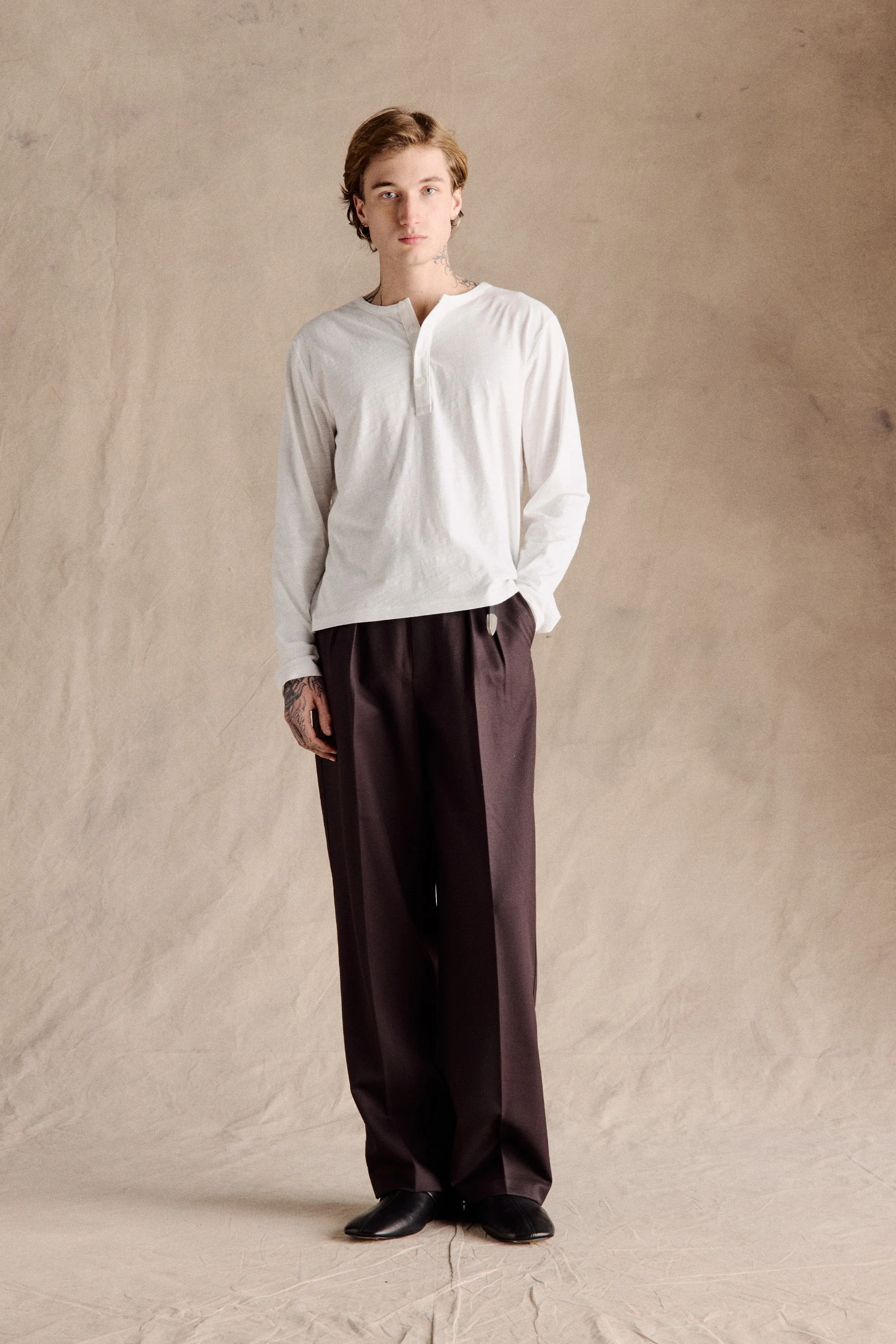 Manhattan Pleated Trousers | Dark Brown - Image 4