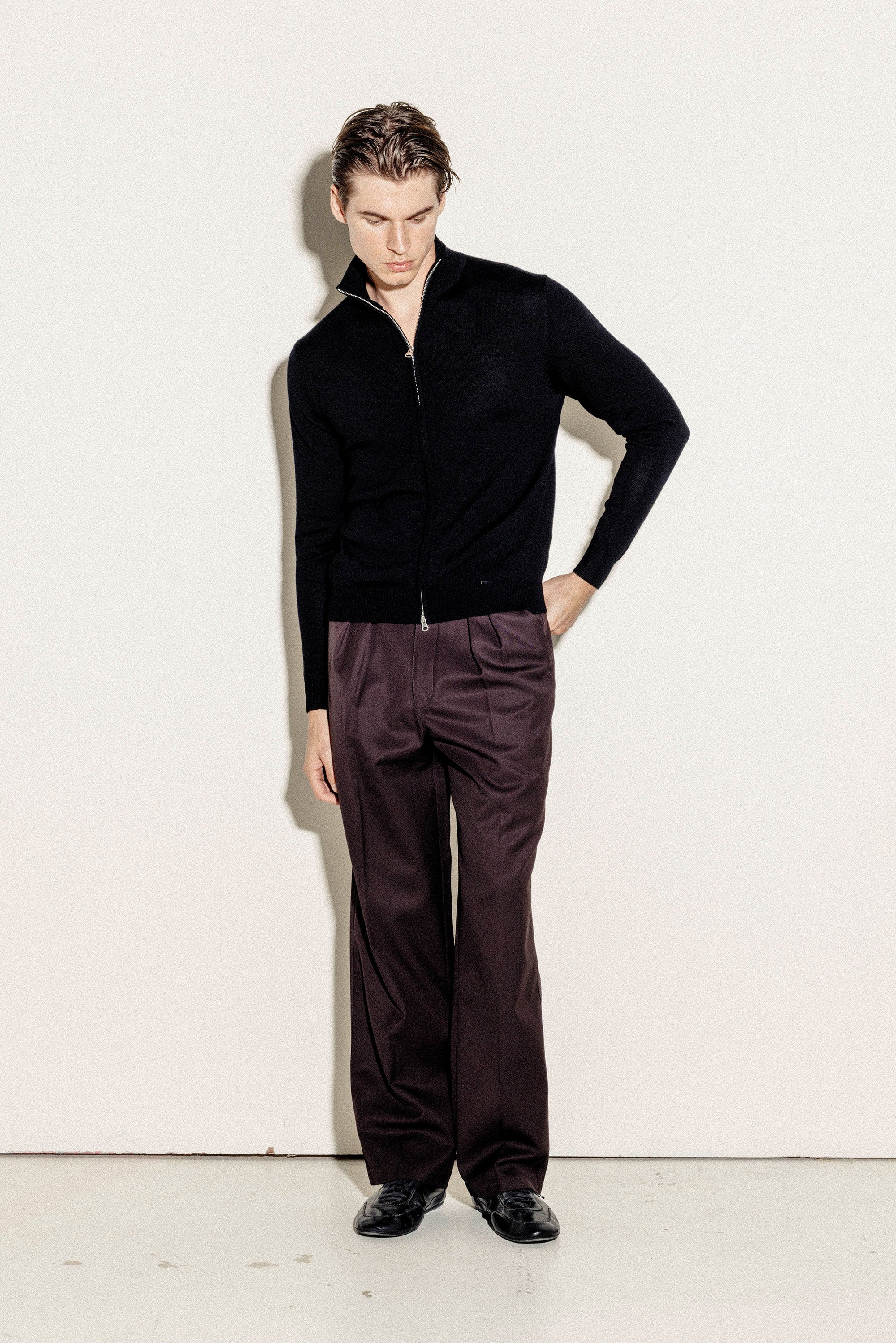 Hawke Slim Zip Vest | Black - Image 4