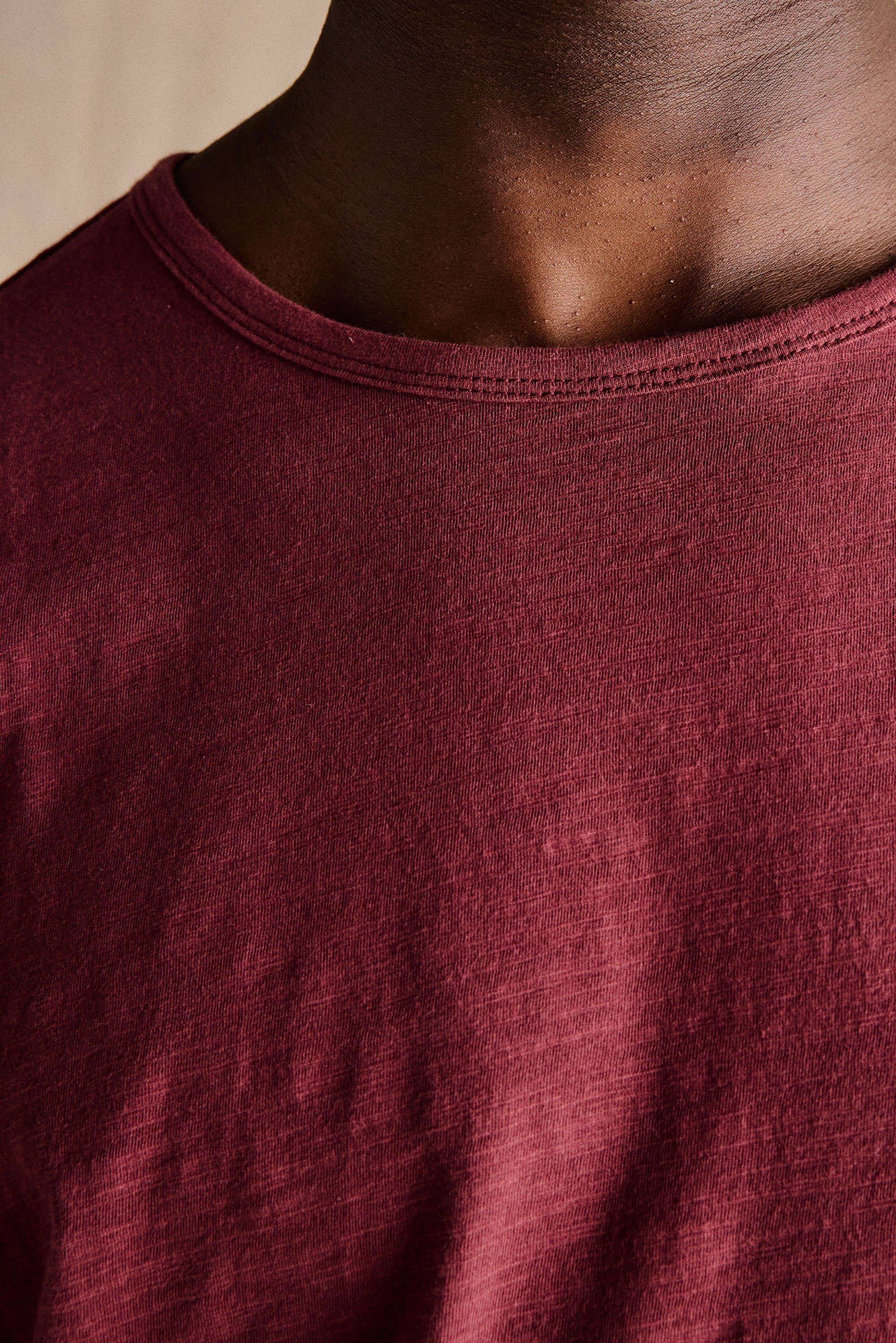 Steve Slub Cotton Tee | Burgundy - Image 5